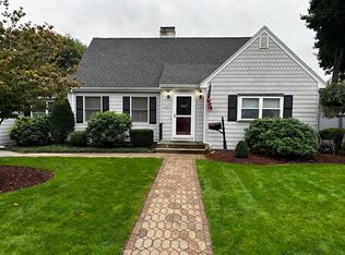 10 Linden Park Dr, Waltham, MA 02452