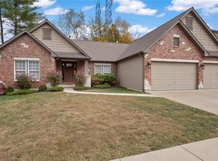 1052 Bridlewood Valley Point, High Ridge, MO 63049