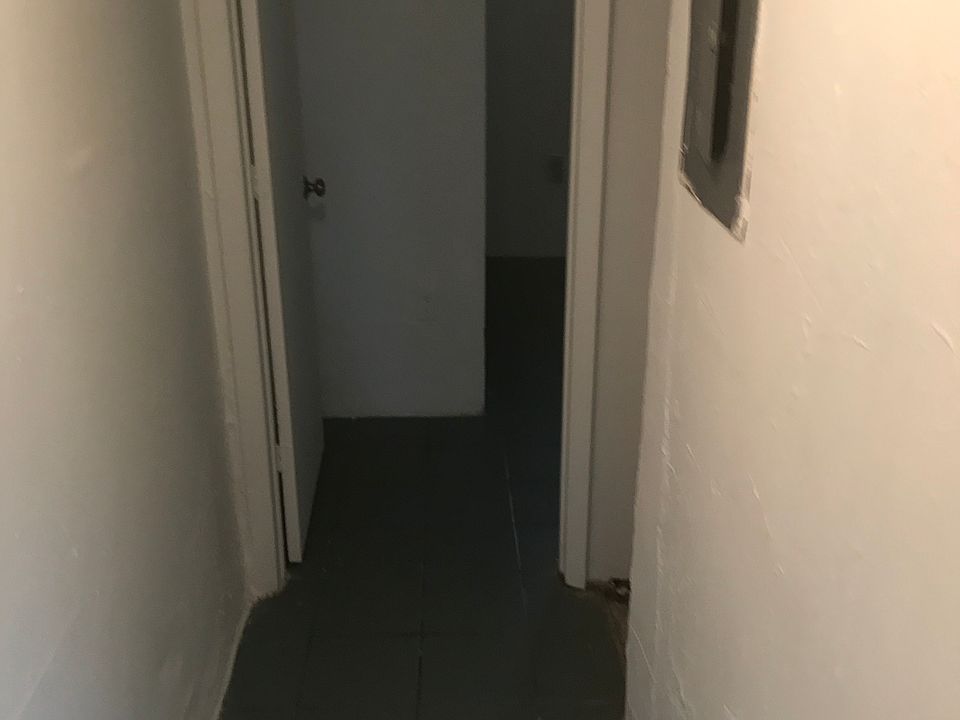1st image of 441 Nw 12th Street
