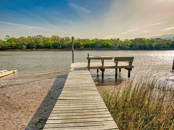 5th image of 4641 Rio Dr