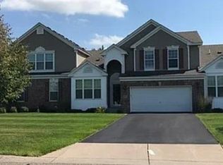 7077 Newbury Rd, Woodbury, MN 55125