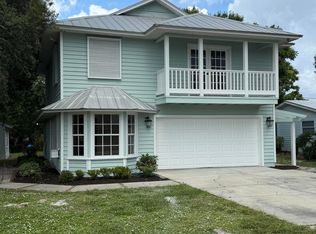 180 8th Ct, Vero Beach, FL 32962