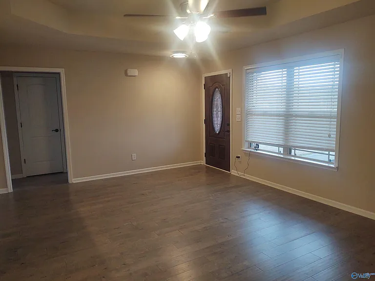 108 Hunter Way — Photo 4