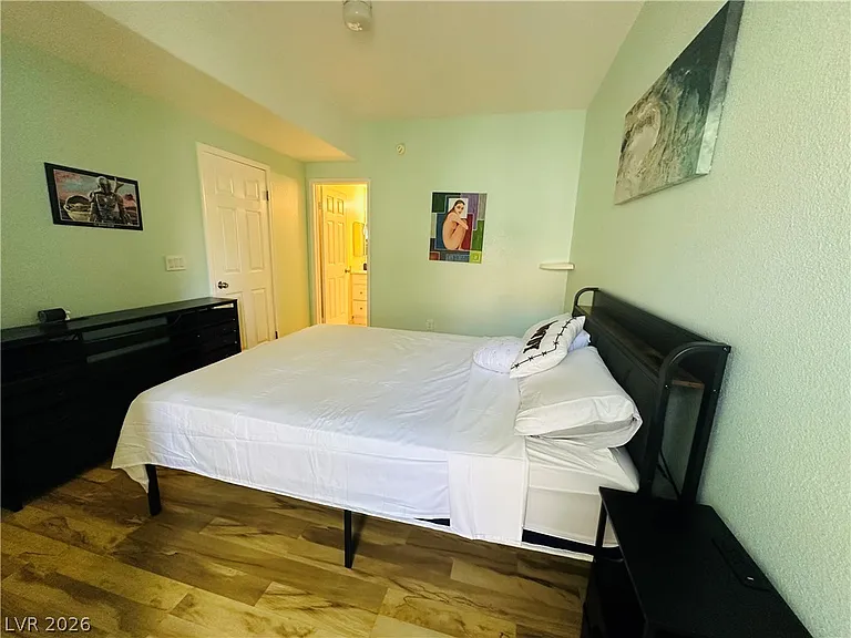 517 Indian Bluff St #202 — Photo 9
