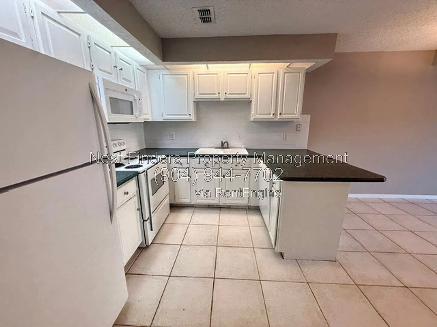 1 bed, 1.5 bath, 1070 sqft, $1,300 — Photo 4