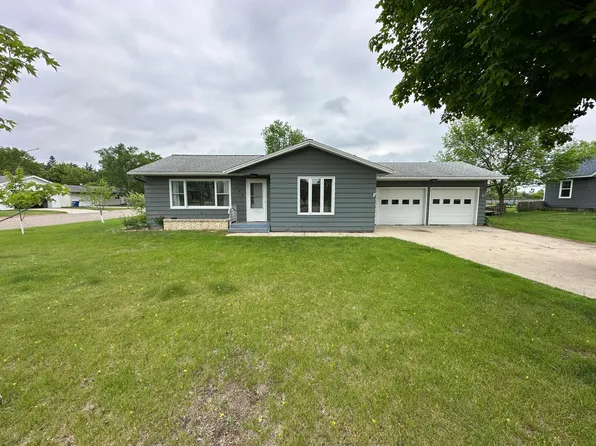 824 Irving Ave SW, Wadena, MN 56482