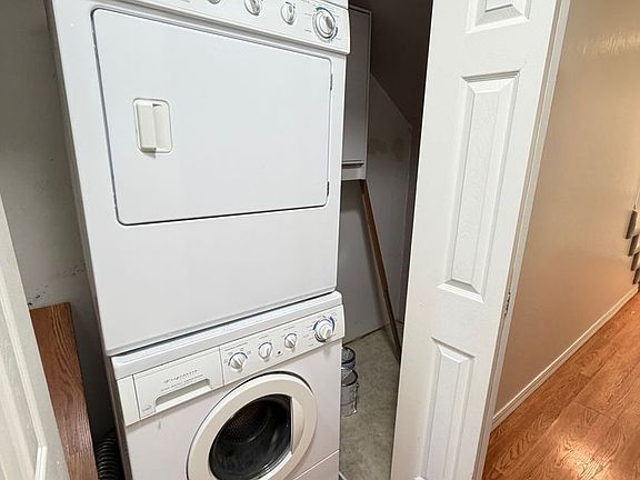 5th image of 3068 Yulupa Ave