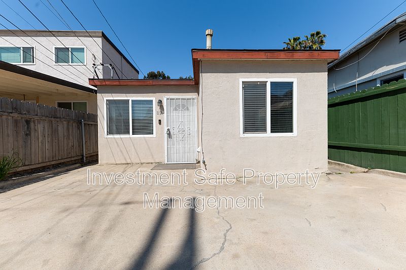 1st image of 821 N 39th St