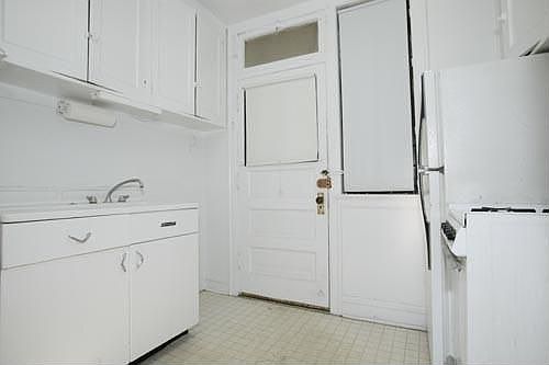 2nd image of 1606 W Sunnyside Ave APT 2S