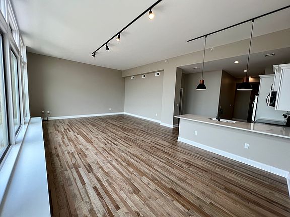 3rd image of 409 Lackawanna Ave APT 313