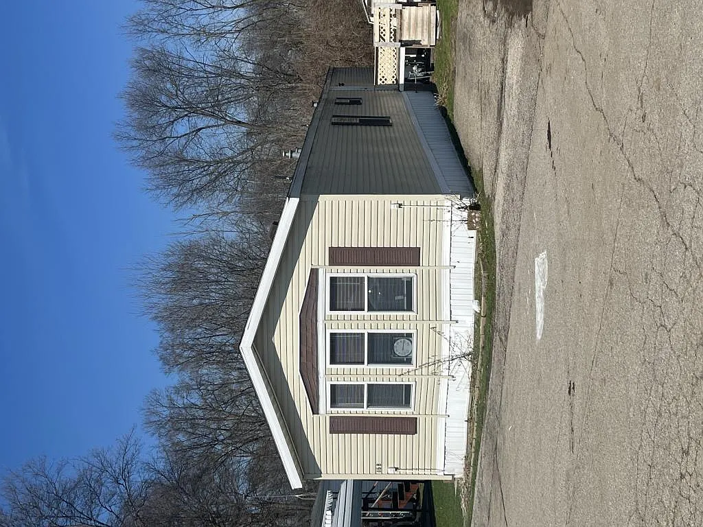 Building Photo - 6545 E Center St