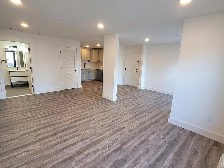 242 Spring St #2 — Photo 12