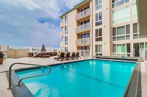 4627 Ocean Blvd Photo 1