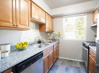 Creekside Apartments, Lancaster, PA 17603