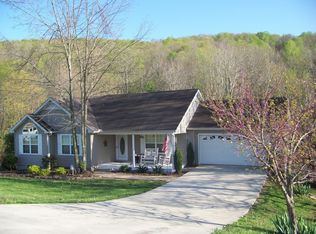 2605 Lake Pointe Dr, Cookeville, TN 38506