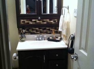 19 Dayna Ct, Perth Amboy, NJ 08861