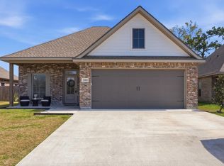 2484 Duplechin Ln, Lake Charles, LA 70611