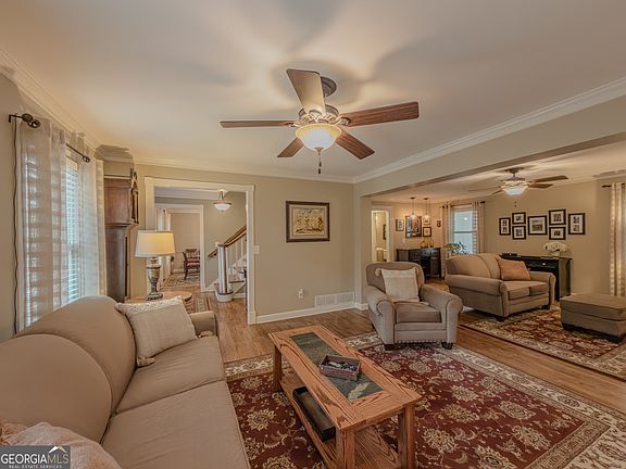 5th image of 733 Ridgeview Dr