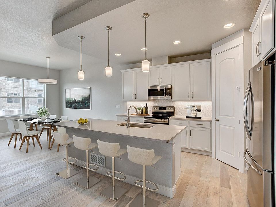 1st image of 8452 Cromwell Dr #2