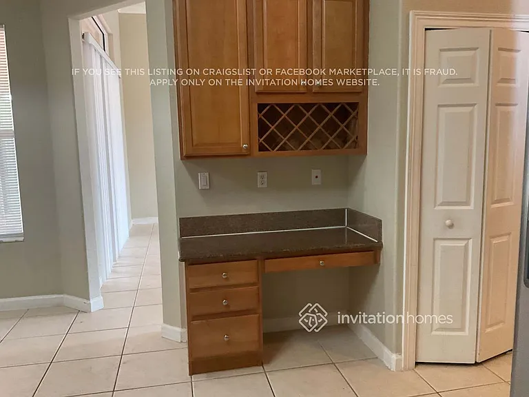 6469 Bay Island Ct — Photo 7
