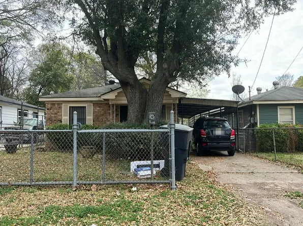 561 Sassafras Ave, Shreveport, LA 71106