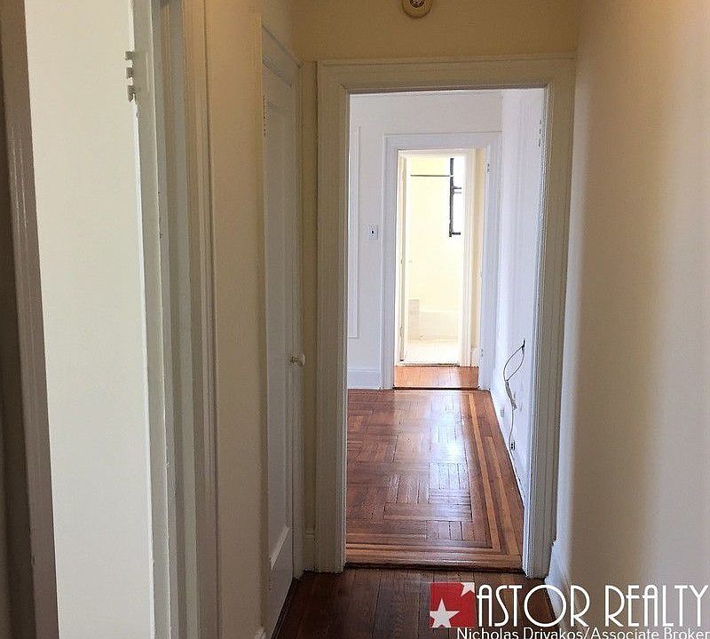 1st image of 3149 36th St APT 1F