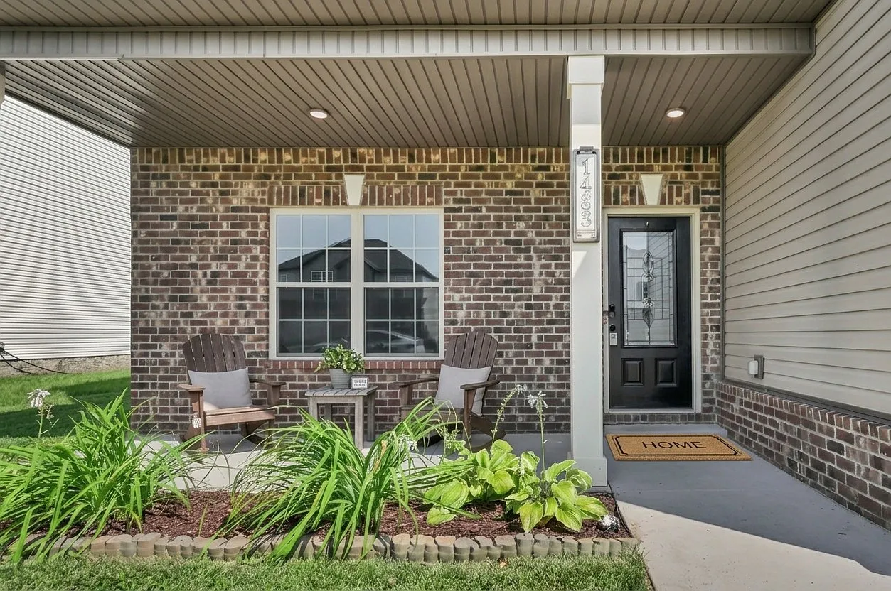 4 bed, 2725 sqft, $2,600 — Photo 2