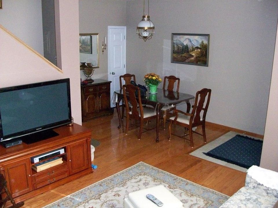 2nd image of 4117 Westminster Pl