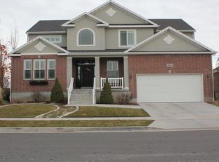 1441 S Brookshire Dr, Syracuse, UT 84075