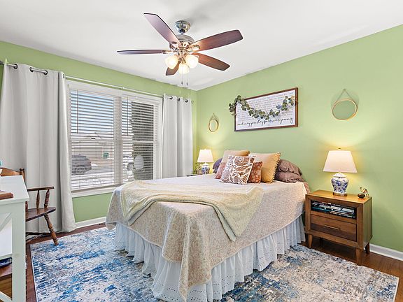 3rd image of 8803 Jackson St