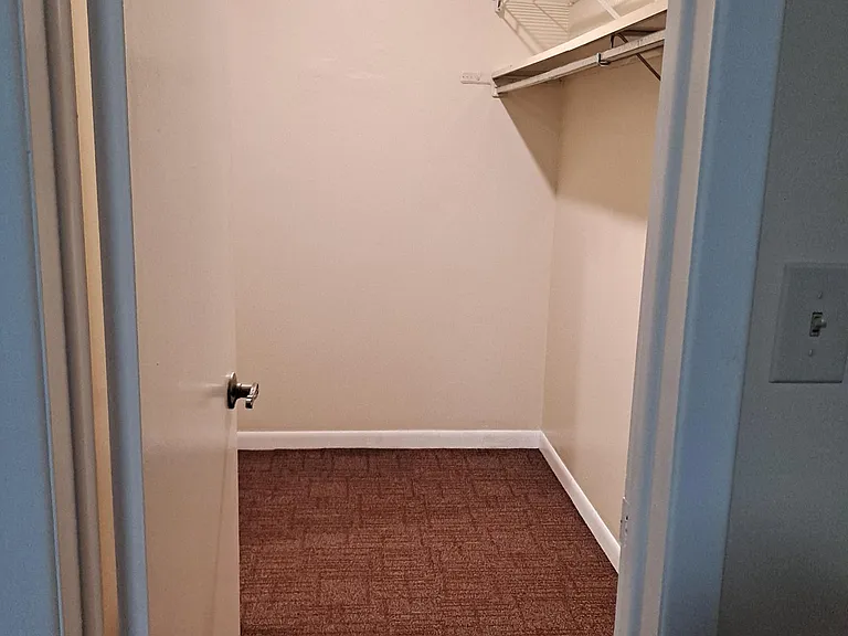 walk in closet