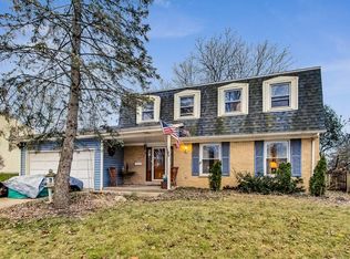 1070 Durham Dr, Wheaton, IL 60189