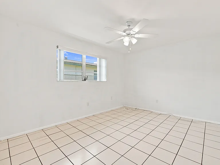 7211 Venetian St #2 — Photo 15