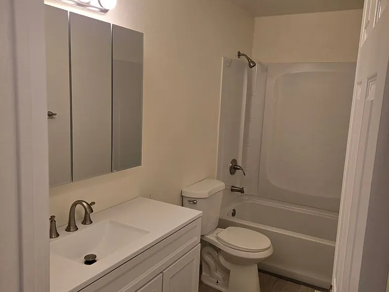 Meadow Creek Apartments — Photo 6