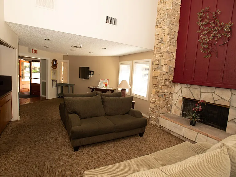 8975 Lawrence Welk Dr #120 — Photo 38