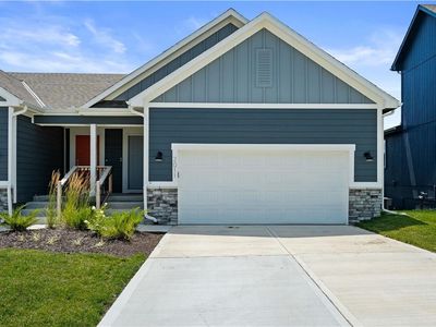 2011 SW Osage Dr, Lees Summit, MO, 64082