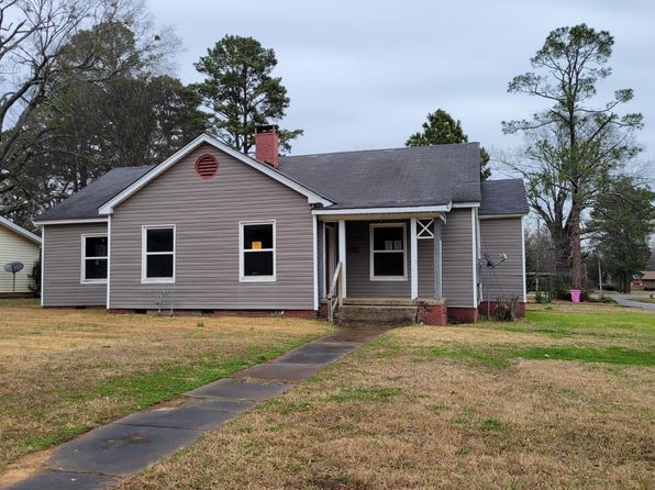 737 E Elm St, Prescott, AR 71857