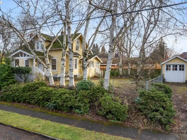 5040 SE Kelly St, Portland, OR 97206