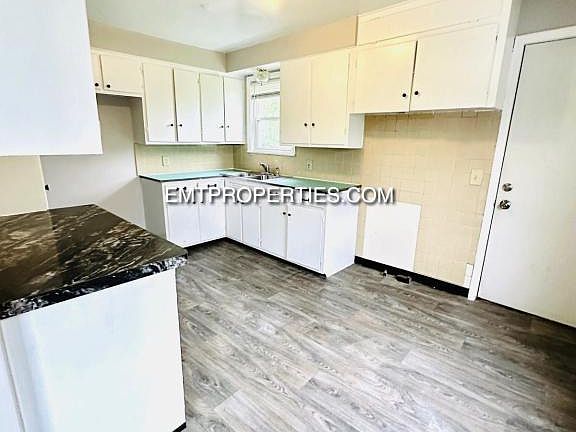 5th image of 2389 E 37th St