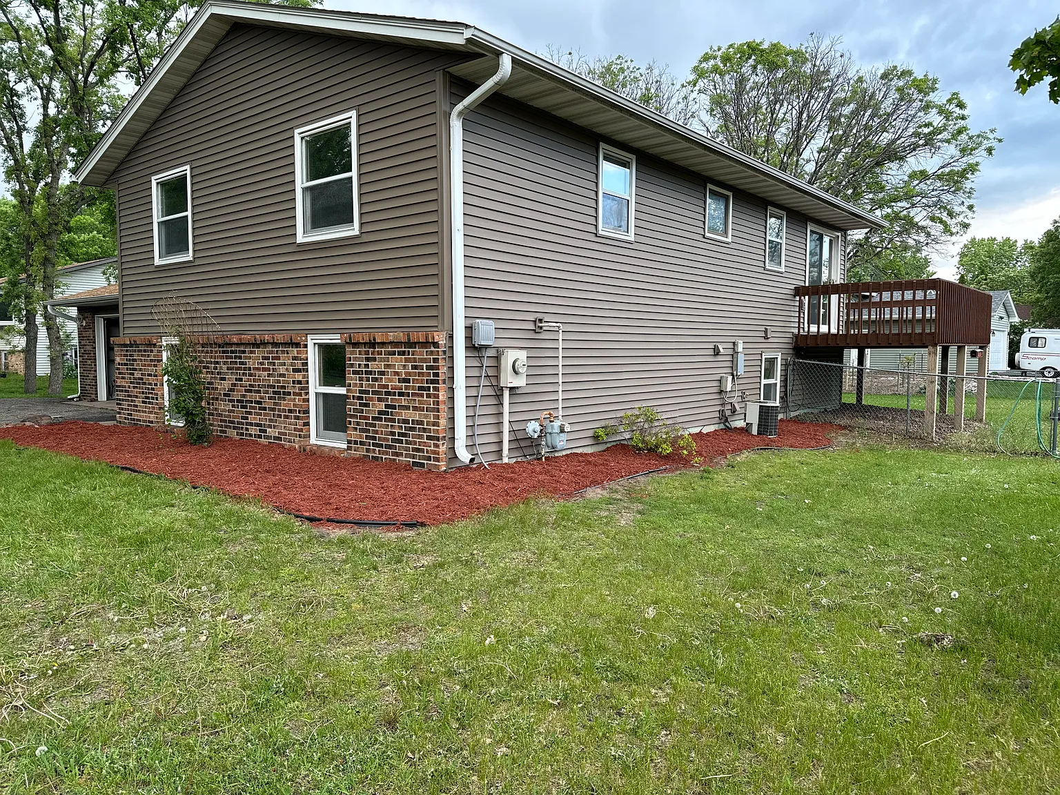 4 bed, 1844 sqft, $2,995 — Photo 2
