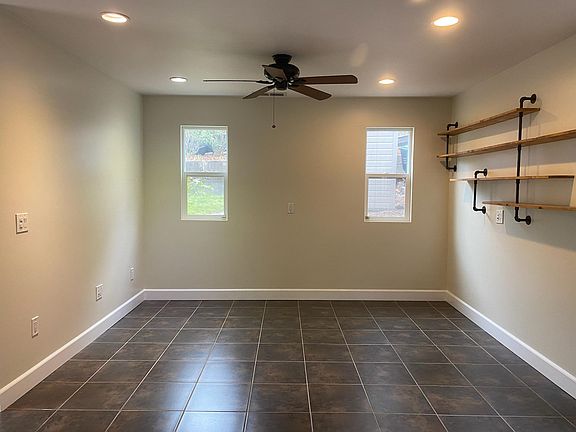5th image of 17515 Balsam Ave