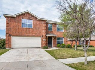 2035 Kings Forest Dr, Heartland, TX 75126