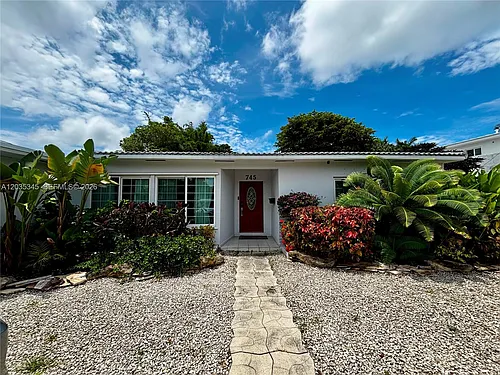745 S Shore Dr Photo 1 745 S Shore Dr Photo 1