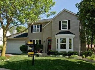 1516 Knotty Pine Dr, Elgin, IL 60123