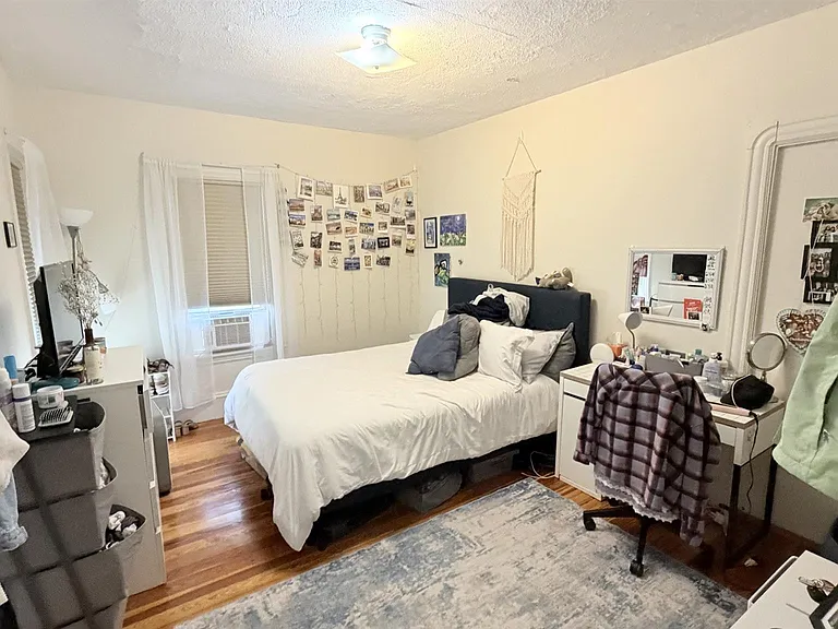35 Burnside Ave #2 — Photo 8