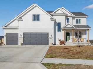5538 164th St, Urbandale, IA 50323