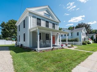 18 Commerce St, Clinton, CT 06413