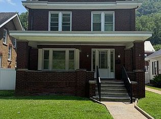 293 Riverside Dr, Logan, WV 25601