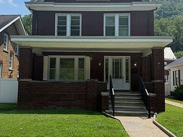 293 Riverside Dr