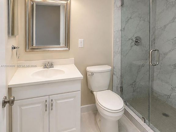 5th image of 128 S Cypress Rd #816